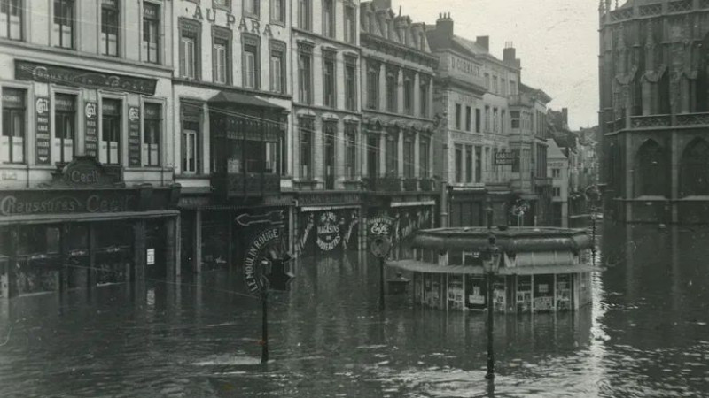 inondations-1926-place-de-la-cath-drale-3444